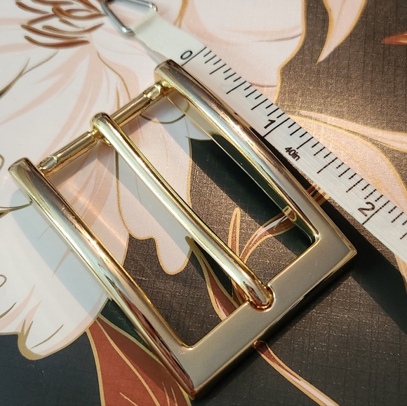 Vintage Goldtone Belt Buckle - Picture 5 of 6